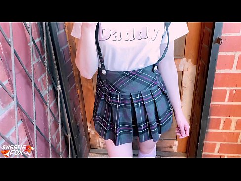 ❤️ Schoolgirl Sucks a dick gu domhainn agus fucks an àite clasaichean. Bhidio fucking aig gd.fuckmymac.ru ❤