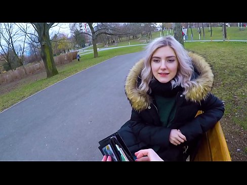 ❤️ Swallows hot cum coigreach airson airgead - blowjob anns a 'phàirc le Eva Elfie Bhidio fucking aig gd.fuckmymac.ru ❤